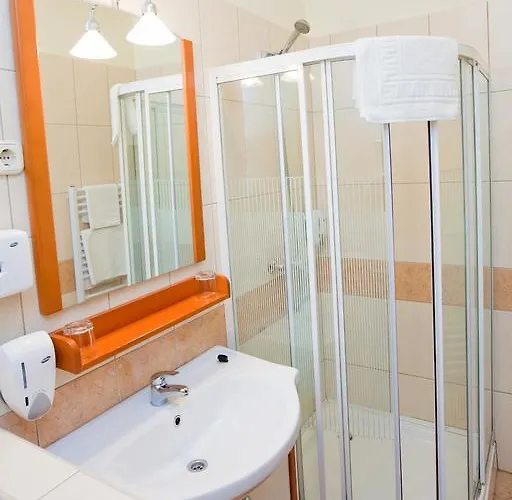 Goecsej Palatinus Etterem Es Panzio Apart Otel Zalaegerszeg